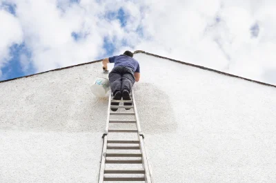 Peinture extérieure à Caderousse — façades et ravalement